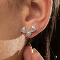 Earcuff Três Corações Cravejado