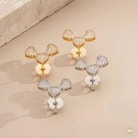 Earcuff Três Corações Cravejado