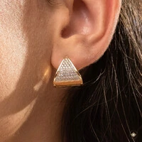 Argola Triangular Cravejada