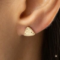 Brinco Diamantado Triângulo 3D