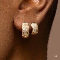 Dupla de Argolas Cravejadas com Zircônias