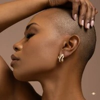 Brinco Três Fios com Cravejado