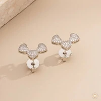 Earcuff Três Corações Cravejado