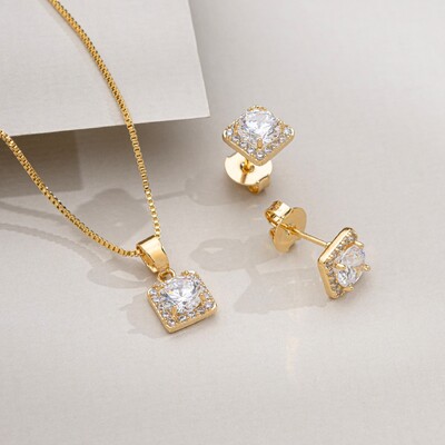 Foto Conjunto Quadrado Cravejado com Zircônias