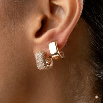 Foto Dupla de Argolas Quadradas Lisa + Cravejada