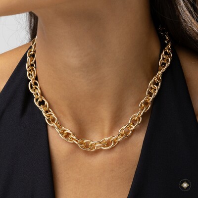 Foto Colar Correntaria Elos Trançados