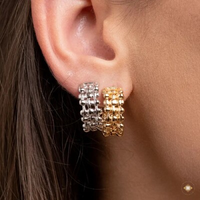 Foto Argola Texturizada Vazada