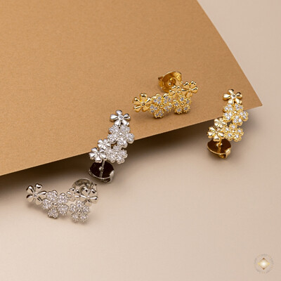 Foto Earcuff Flores Cravejadas