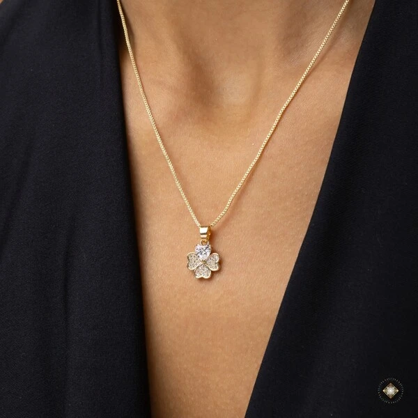 Conjunto Trevo de Quatro Folhas com Zircônias