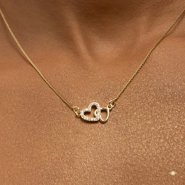 Colar Corações Entrelaçados