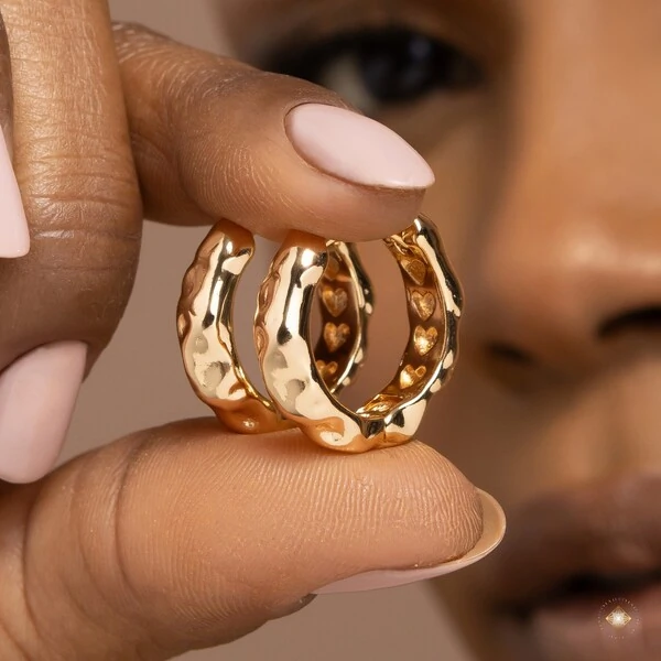 Argola Orgânica com Forro de Corações