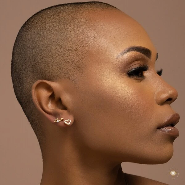 Dupla de Brincos Coração e Love