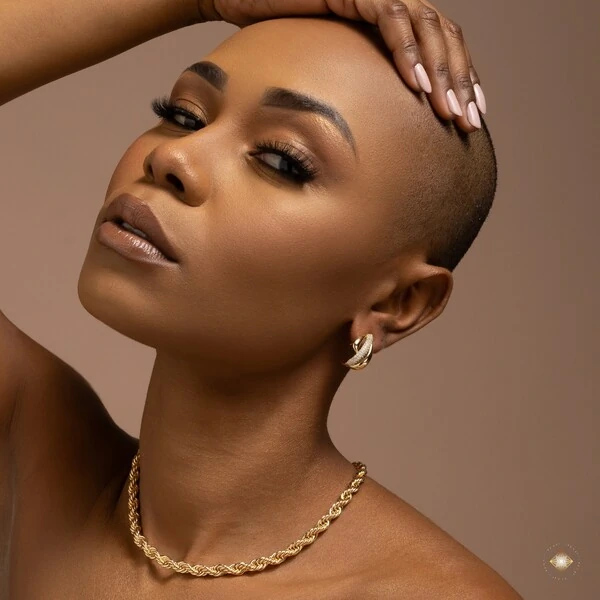 Brinco Três Fios com Cravejado