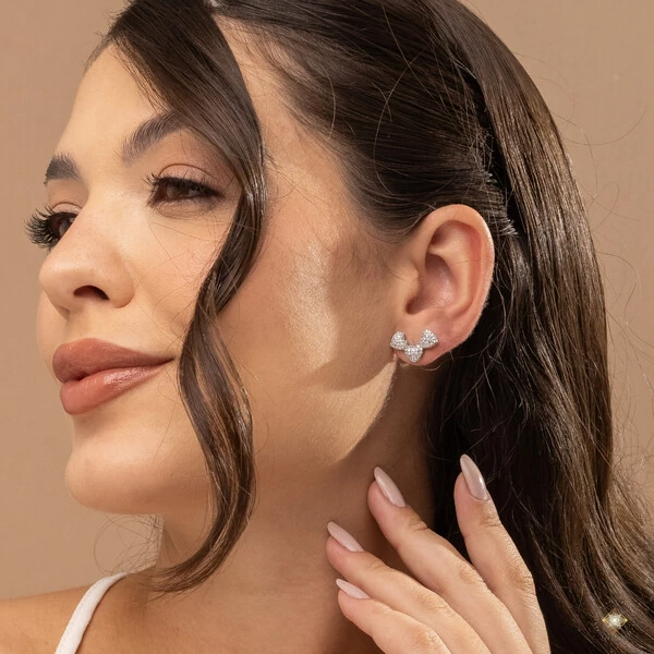 Earcuff Três Corações Cravejado