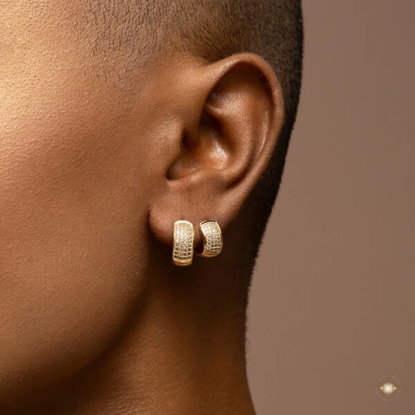 Dupla de Argolas Cravejadas com Zircônias