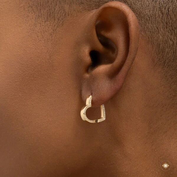 Argola Coração Cravejado na Lateral