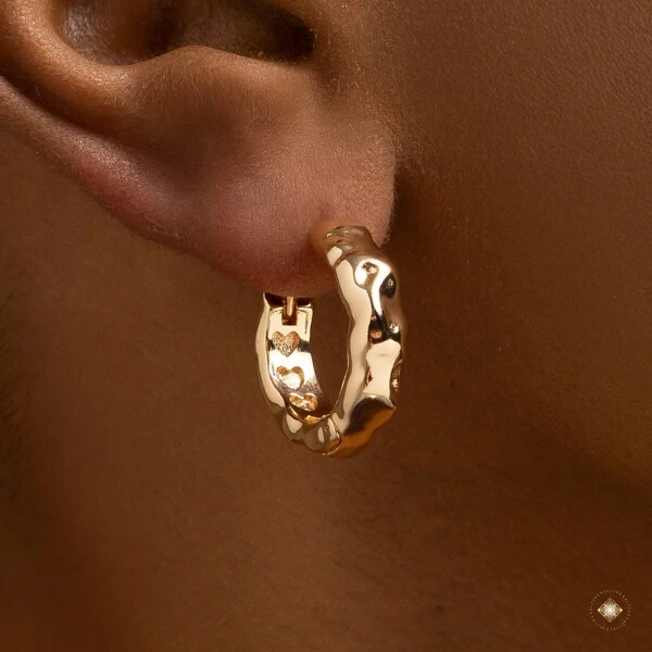 Argola Orgânica com Forro de Corações