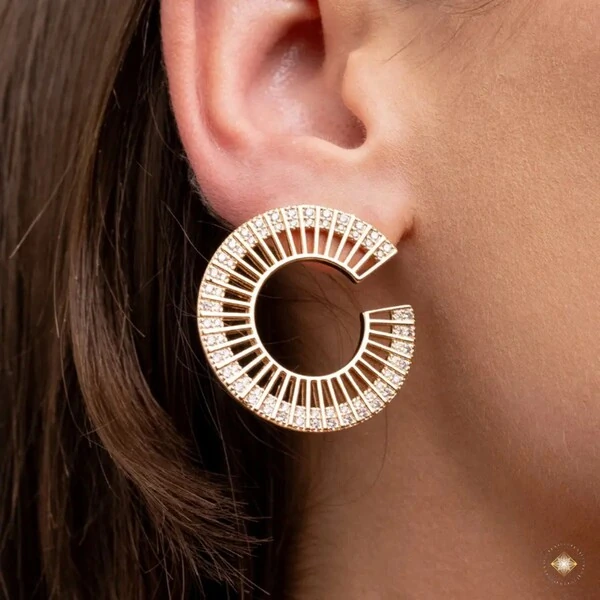 Brinco Redondo Frontal com Zircônias