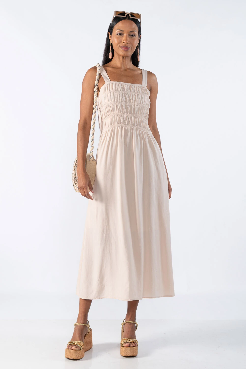 Foto Vestido Midi com Fenda Traseira