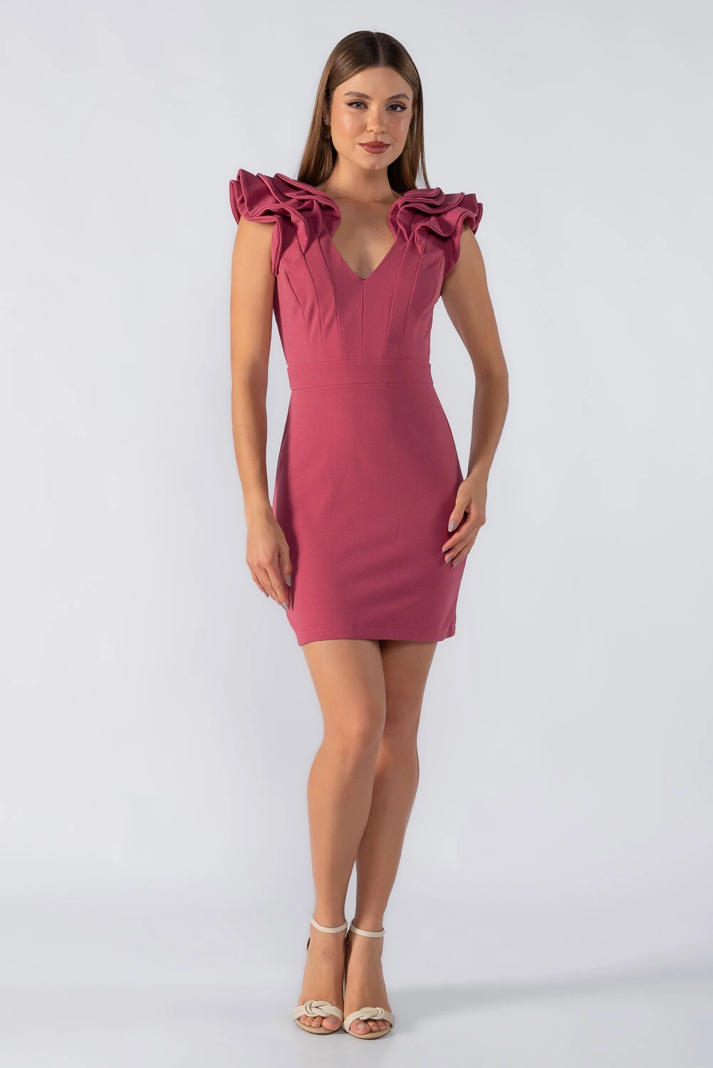 FotoVestido curto manga com recortes