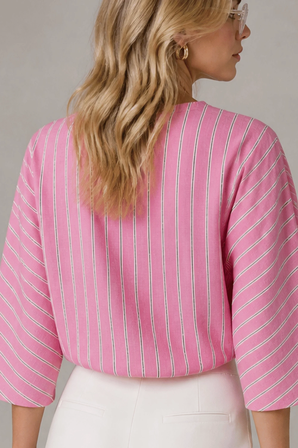 Foto Blusa listrada torção frontal