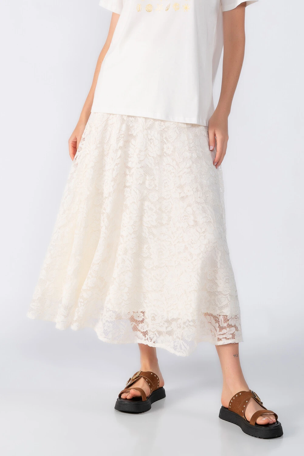 FotoSaia midi evase em renda