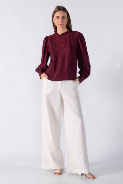 FotoBlusa com babado e manga bufante