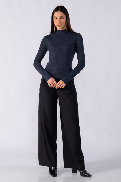 Foto Blusa texturizada gola alta