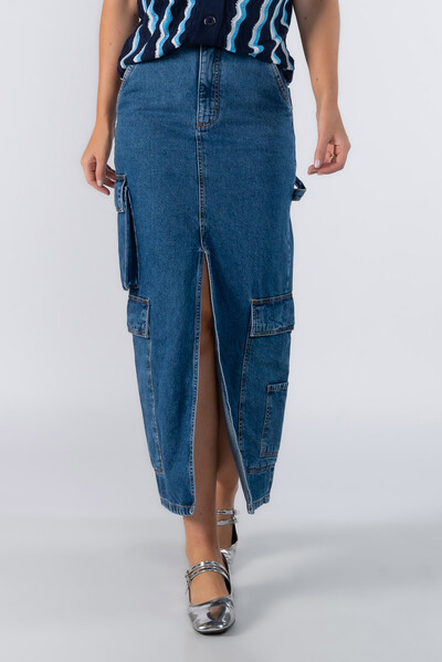 Foto Saia jeans midi com bolsos