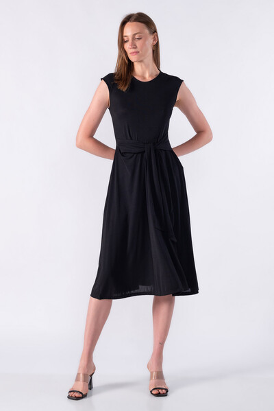 Foto Vestido midi malha canelada com amarracao