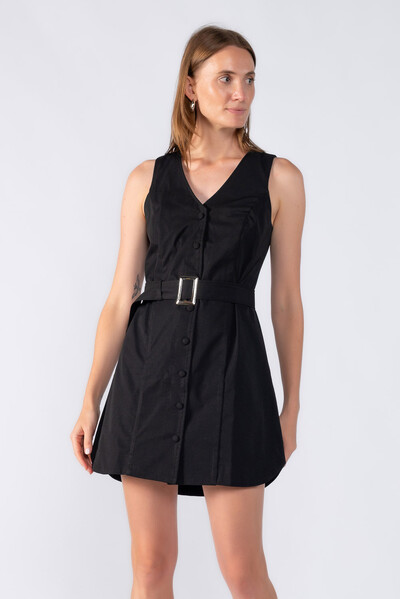 Foto Vestido curto em alfaiataria acinturado