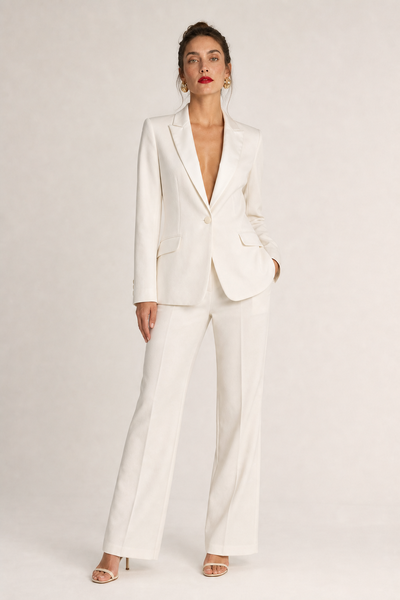 Foto Blazer liso detalhe 7 botoes
