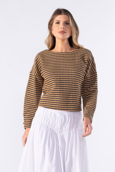 Foto Blusa manga longa com detalhe no punho