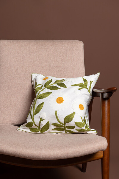 FotoCapa de almofada flores bordadas