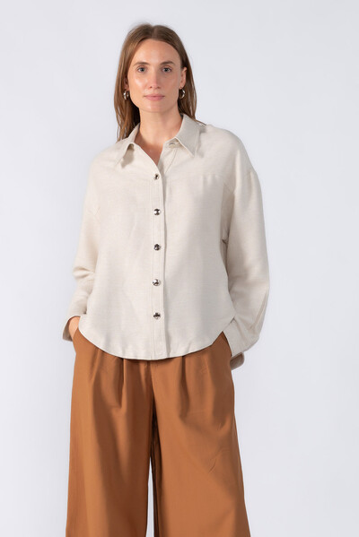 Foto Jaqueta ampla com botoes organicos