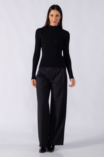 Foto Blusa texturizada gola alta