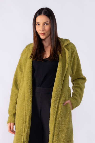 Foto Casaco longo com faixa teddy