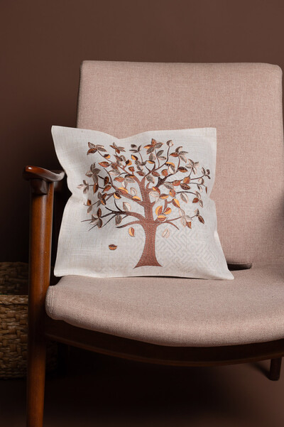FotoCapa de almofada arvore bordada