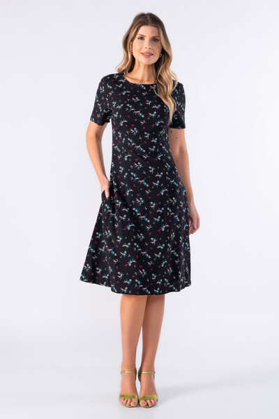 Foto Vestido midi em crepe estampado