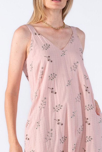 Foto Vestido midi bordado decote V