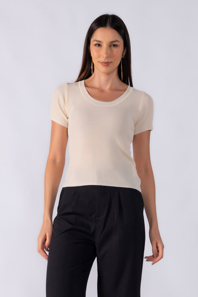 Foto Blusa texturizada manga curta