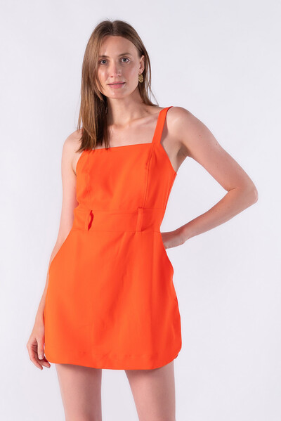 Foto Vestido curto com bolsos