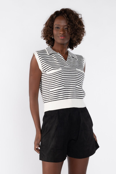 Foto Blusa colete em tricot listrado