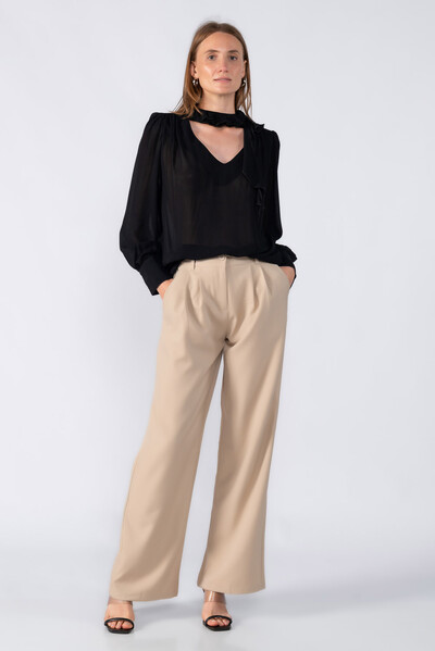 Foto Blusa em viscose babado na gola