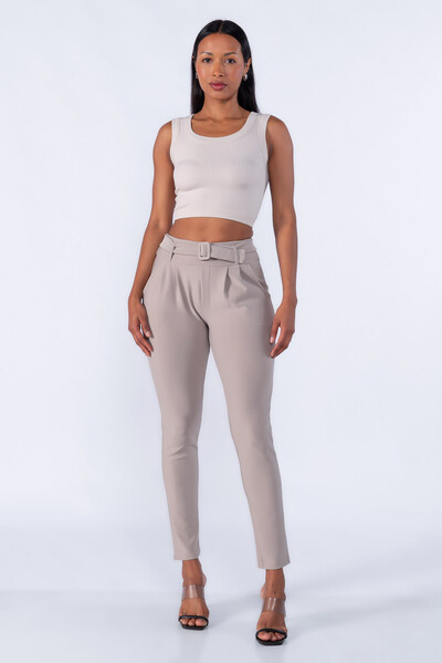 Foto Calça Cenoura Pregas Bolso