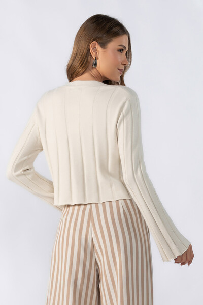FotoCardigan curto texturizado listras