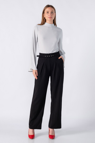 FotoCalca pantalona em crepe com pregas