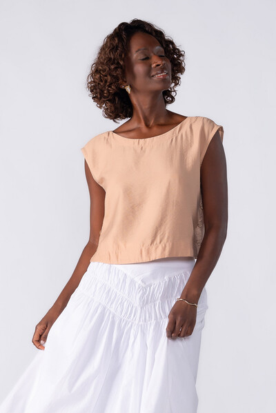 Foto Regata curta com botoes laterais