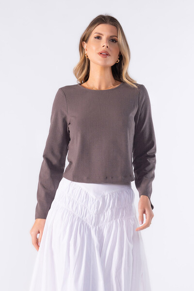 Foto Blusa curta com botao forrado