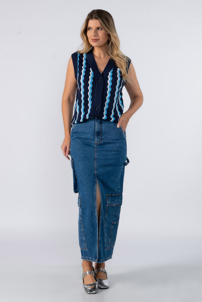 FotoSaia jeans midi com bolsos